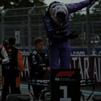 Antonelli vence rivais em pista desafiadora na F1