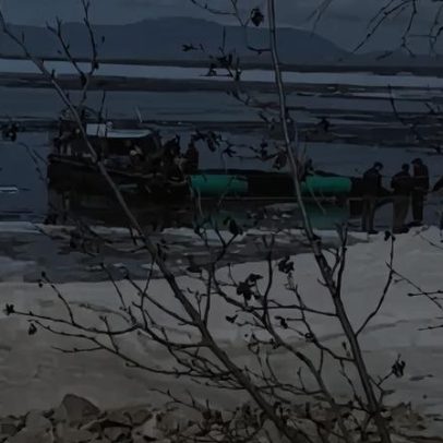 Aerobarco superlotado vira no Lago Baikal e deixa cinco mortos