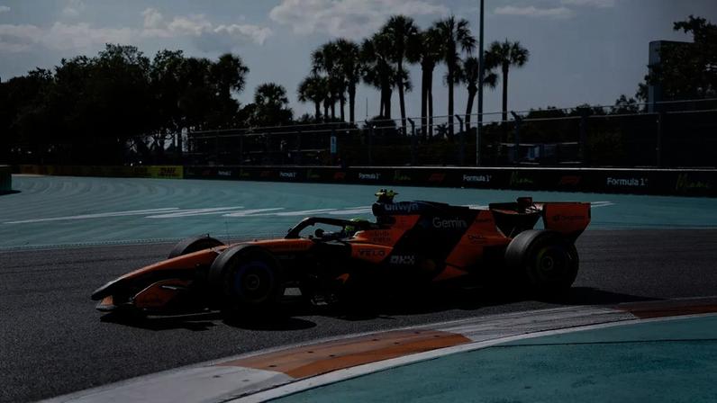 Norris supera rivais e crava pole da sprint