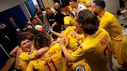 Elenco do Le Mans FC comemora acesso à Ligue 1 depois de 16 anos