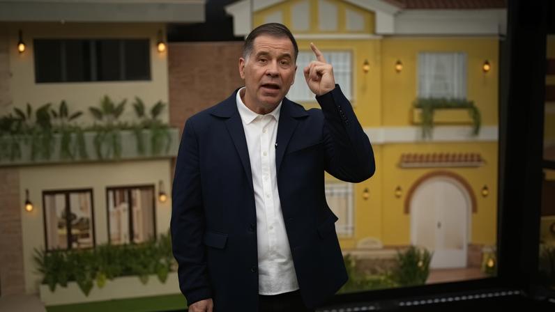Hassum quebra protocolo na "Casa do Patrão"