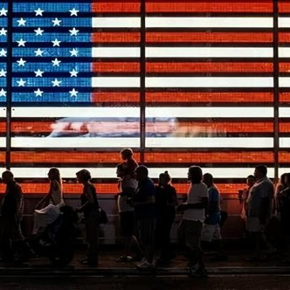 Fitch alerta peso da dívida dos EUA e déficit em expansão