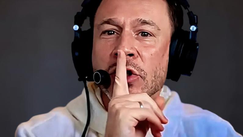 Tiago Leifert (SBT) foi criticado por José Trajano (TV Brasil) e atacou Juca Kfouri (UOL)