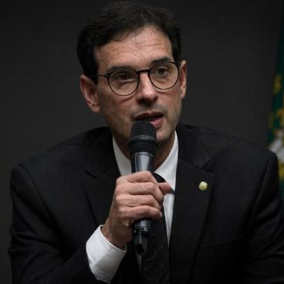 Comissão da 6 X 1 vota relatório de Leo Prates ao vivo