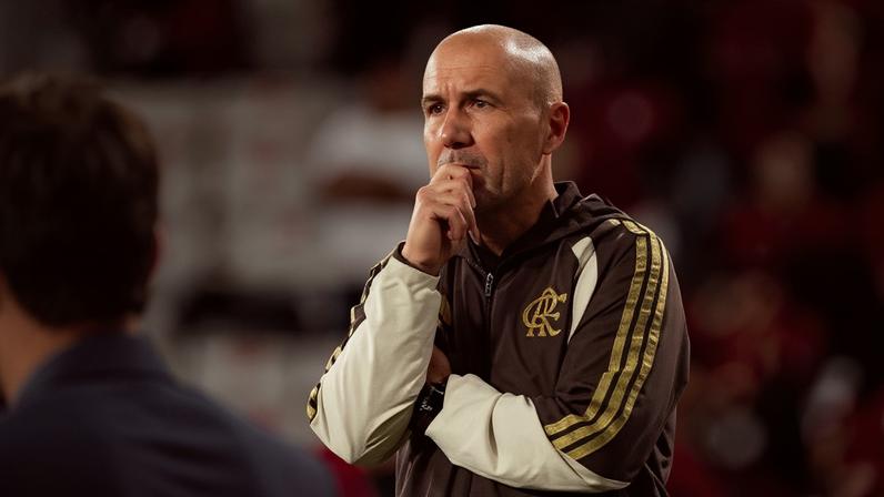 Técnico Leonardo Jardim venceu apenas um dos últimos cinco jogos com o Flamengo