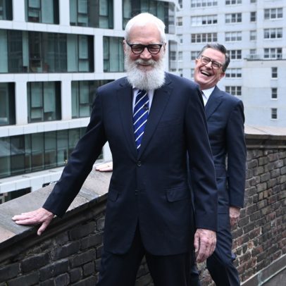 Letterman e Colbert jogam itens da CBS do telhado