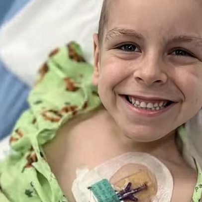Menino com leucemia ganha festa de aniversário com apoio de mais de mil pessoas