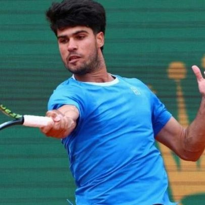 Alcaraz desiste de Wimbledon para se recuperar de lesão no punho