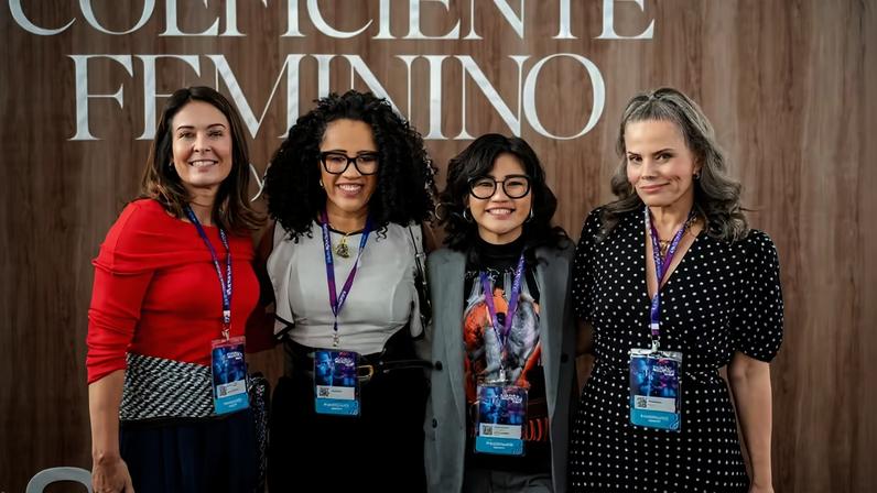 A diretora de Pessoas do BNDES, Helena Tenório; a CEO da Gestão Kairós, Liliane Rocha; a CEO da Todas Group, Simone Murata; e a jornalista Maria Cândida — Foto: Divulgação