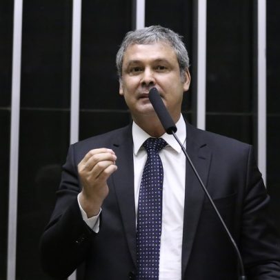Lindbergh Farias aciona PF, PGR e STF para investigar Flávio por Vorcaro