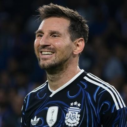 Vencedores da Bola de Ouro terão patch na camisa da Copa, aponta site