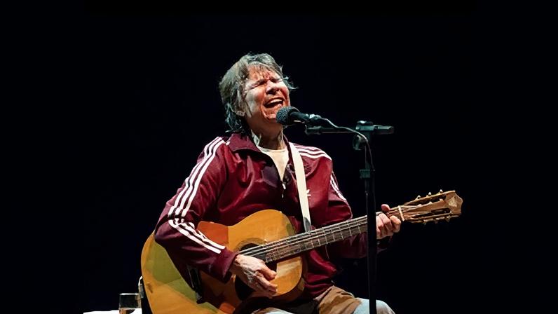 O cantor e compositor Lô Borges morreu em Belo Horizonte, aos 73 anos, em 2025