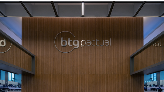 BTG Pactual tem lucro líquido ajustado de R$ 4,808 bilhões no 1º trimestre, anual de 42,3 %
