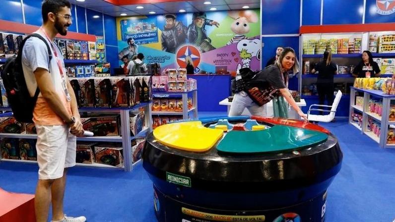 Loja da Estrela com brinquedos clássicos: relançamento do Genius veio em momento de virada geracional