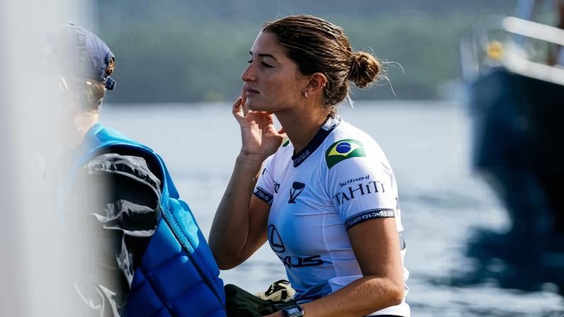 Bateria de Luana Silva em Gold Coast precisou ser paralisada por avistamento de tubarão