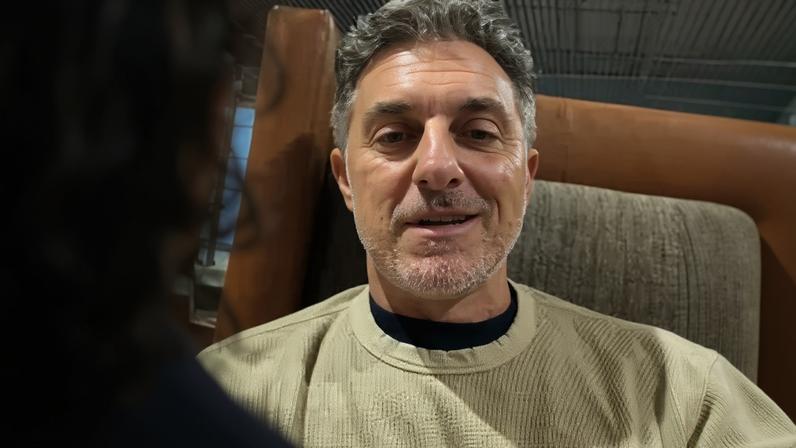 Luciano Huck pede ajuda a Virginia Fonseca para "blogueirar"