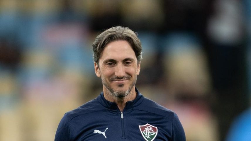 Luis Zubeldía, técnico do Fluminense, antes de jogo contra o Operário-PR, na Copa do Brasil