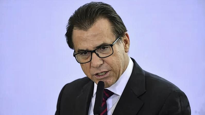 O ministro do Trabalho, Luiz Marinho