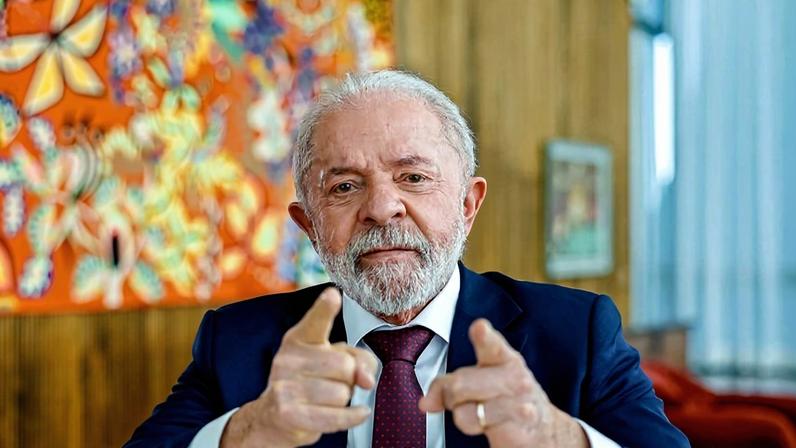 Lula evitou comentar sobre áudios de Flávio Bolsonaro a Daniel Vorcaro