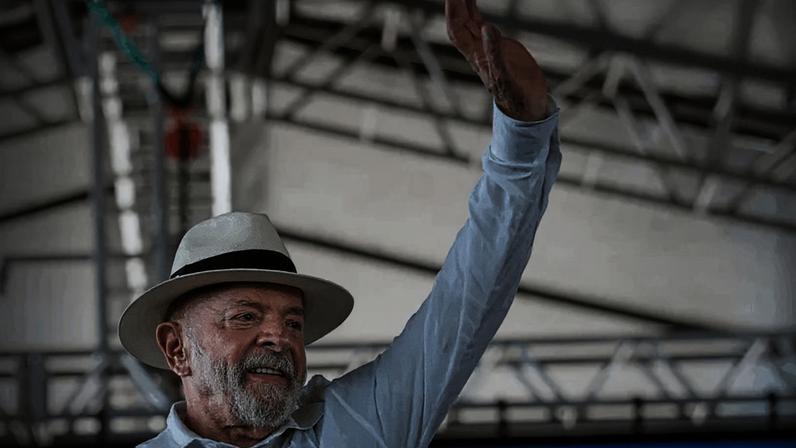 Lula assina pacote de R$ 8,2 bilhões para o Amazonas