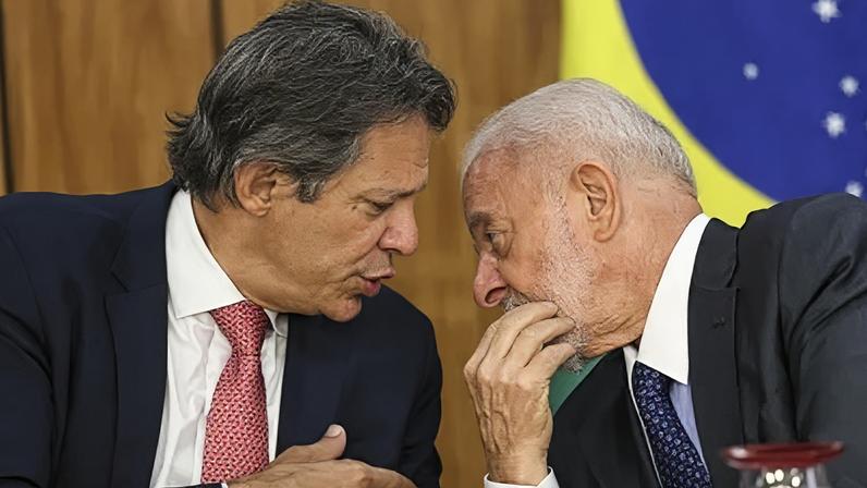 O presidente Luiz Inácio Lula da Silva e o ex-ministro da Fazenda, Fernando Haddad