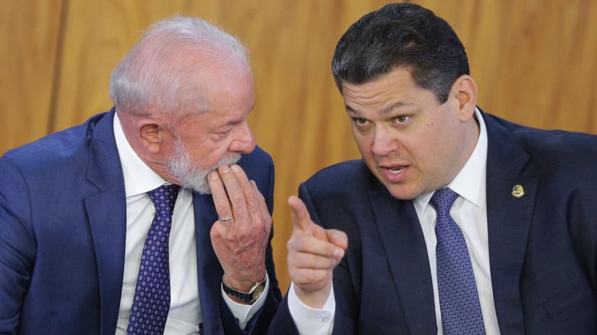 Lula e Alcolumbre -- Metrópoles