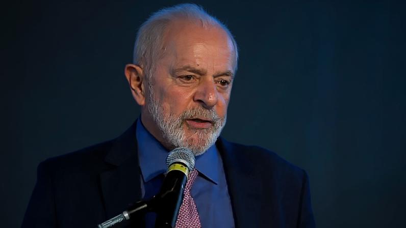 Sucessivas pesquisas de opinião apontam que taxação de compras internacionais até US$ 50 foi maior erro de Lula neste terceiro mandato. (Foto: reprodução/Youtube Canal Gov)