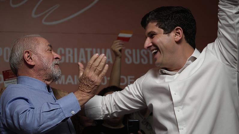 Presidente da República, Luiz Inácio Lula da Silva, e prefeito de Recife, João Campos, em evento do PSB