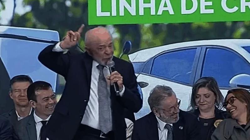 Lula disse que “o que vocês podem fazer com elas [Tebet e Marina Silva], um dia, é dar voto para as duas. Um dia”