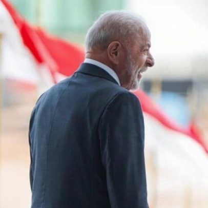 Lula afirma ter assinado dois decretos para conter alta dos combustíveis