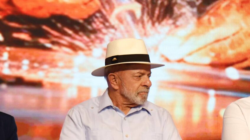 O presidente Luiz Inácio Lula da Silva durante a cerimônia "Sente a Energia", em Brasília, nesta 6ª feira (8.mai.2026). O evento marcou a assinatura da renovação antecipada dos contratos de concessão de 14 distribuidoras de energia elétrica