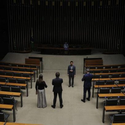 Minirreforma eleitoral limita e permite parcelamento de multas a partidos