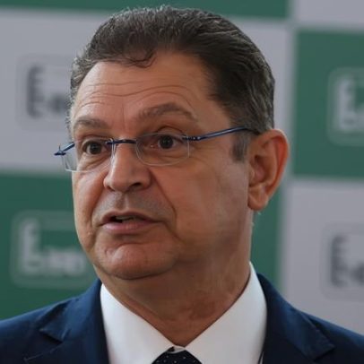 Sóstenes avança para disputar Senado pelo Rio com saída de Castro
