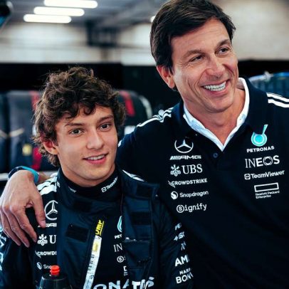 Wolff mantém cautela com Antonelli e mira longo prazo na F1 2026
