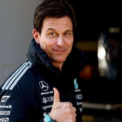 Mercedes admite possibilidade de limitar disputas entre Russell e Antonelli