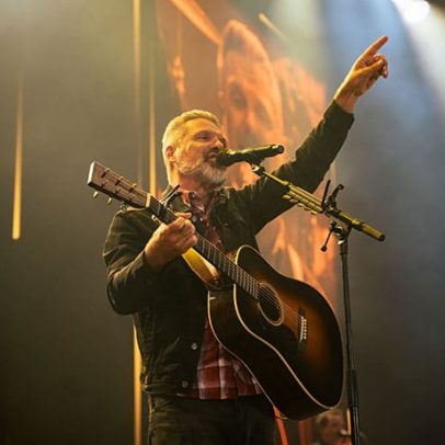 Mac Powell celebra 30 anos da banda Third Day com reflexão