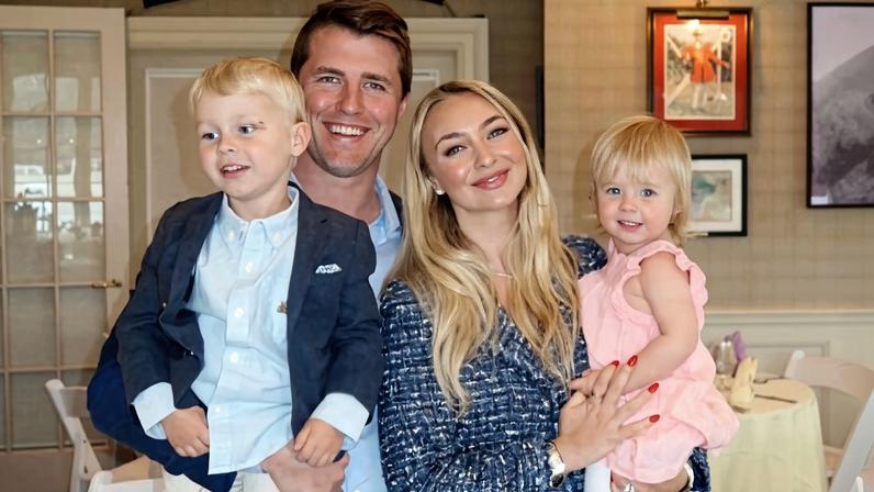 Lia Higgins com o marido e os filhos