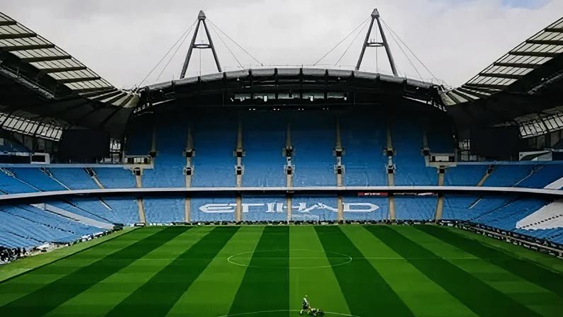 Etihad Stadium, casa do Manchester City, terá setor com o nome de Guardiola