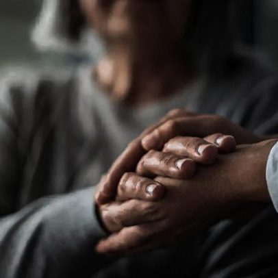 Chegar aos 70 e sentir que os filhos não precisam dele pode afetar o bem-estar