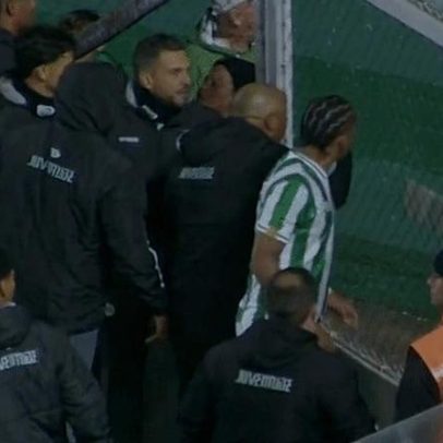 Jogadores sofrem racismo nas Séries B e C do Brasileirão