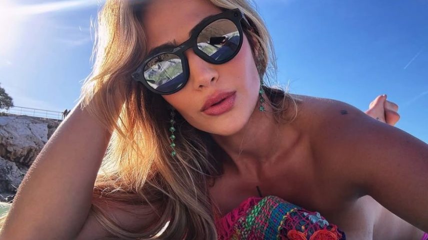 Jéssica Beatriz Costa, filha de Leonardo, faz topless na Espanha — Foto: Reprodução/Instagram