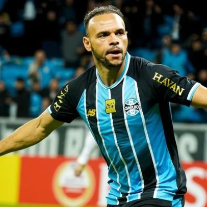 Grêmio vence Palestino e garante vaga direta nas oitavas da Sul-Americana