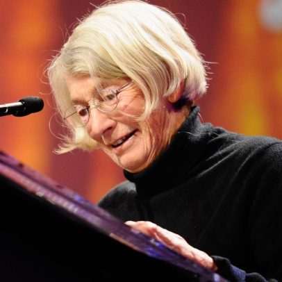 Obra de Mary Oliver, vencedora do Pulitzer, chega ao Brasil pela 1ª vez