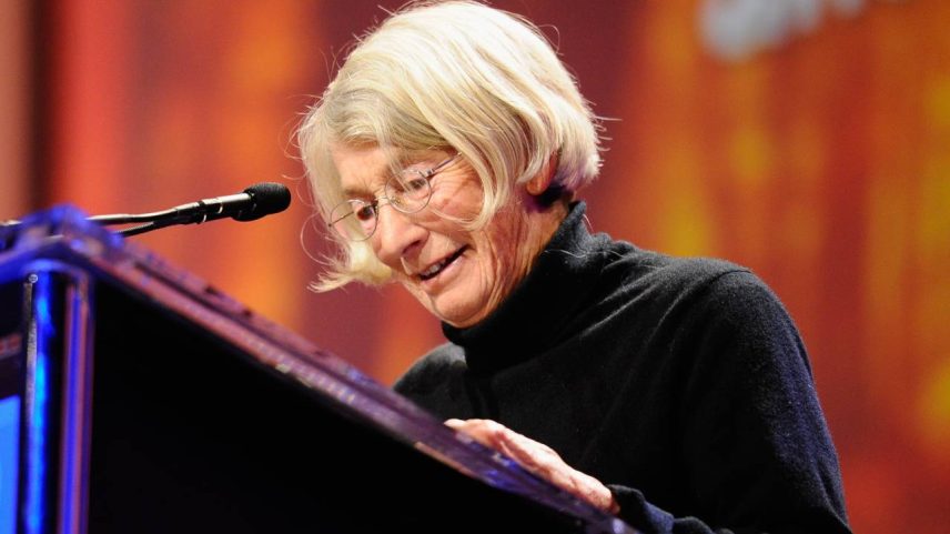 A poeta Mary Oliver, vencedora do Prêmio Pulitzer de 1984