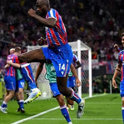 Crystal Palace vence o Rayo e conquista a taça inaugural da Conference