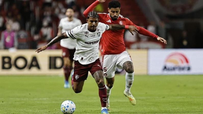 Matheus Bahia, do Internacional, durante partida contra o Fluminense no Beira-Rio