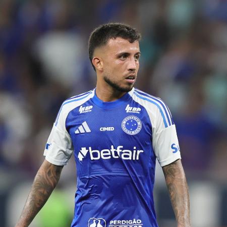 Matheus Henrique, meio-campista do Cruzeiro