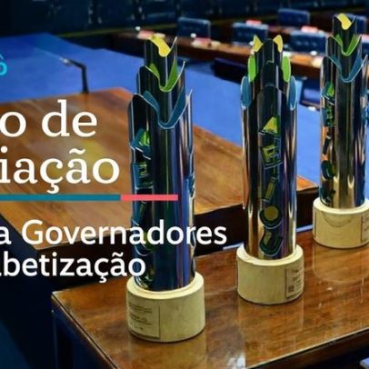 Senado entrega Comenda pela Alfabetização Infantil