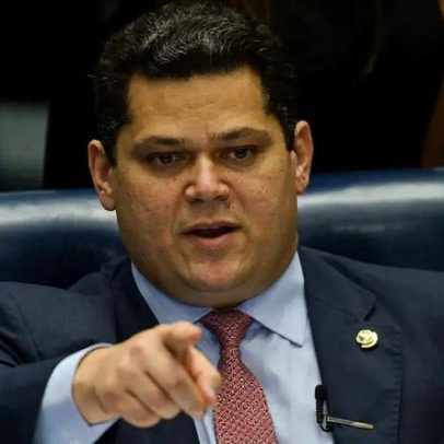 Alcolumbre impede avanço da CPMI do Banco Master e aumenta tensão no Congresso