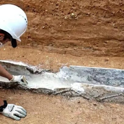 Caixão romano de chumbo é encontrado durante obra na Inglaterra